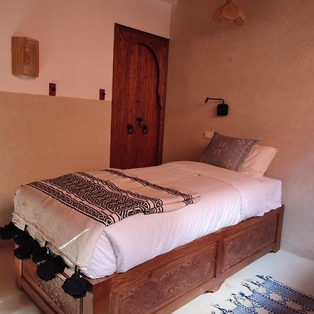 Private Room In Apartment Tov ทากาเซาท์ ภายนอก รูปภาพ