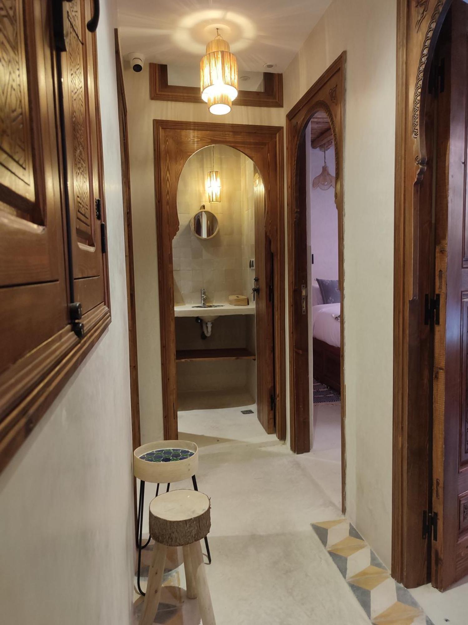 Private Room In Apartment Tov ทากาเซาท์ ภายนอก รูปภาพ
