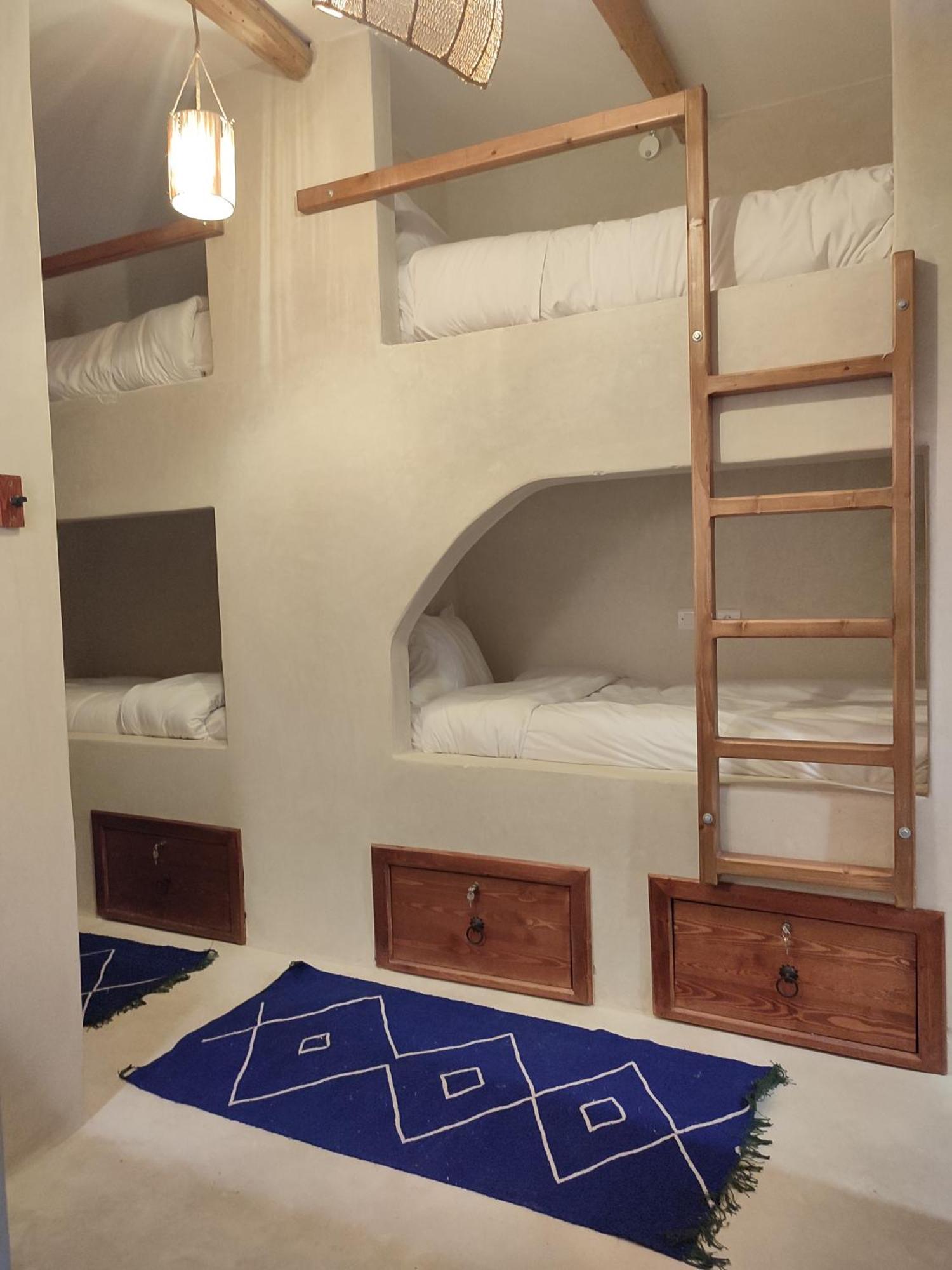 Private Room In Apartment Tov ทากาเซาท์ ภายนอก รูปภาพ