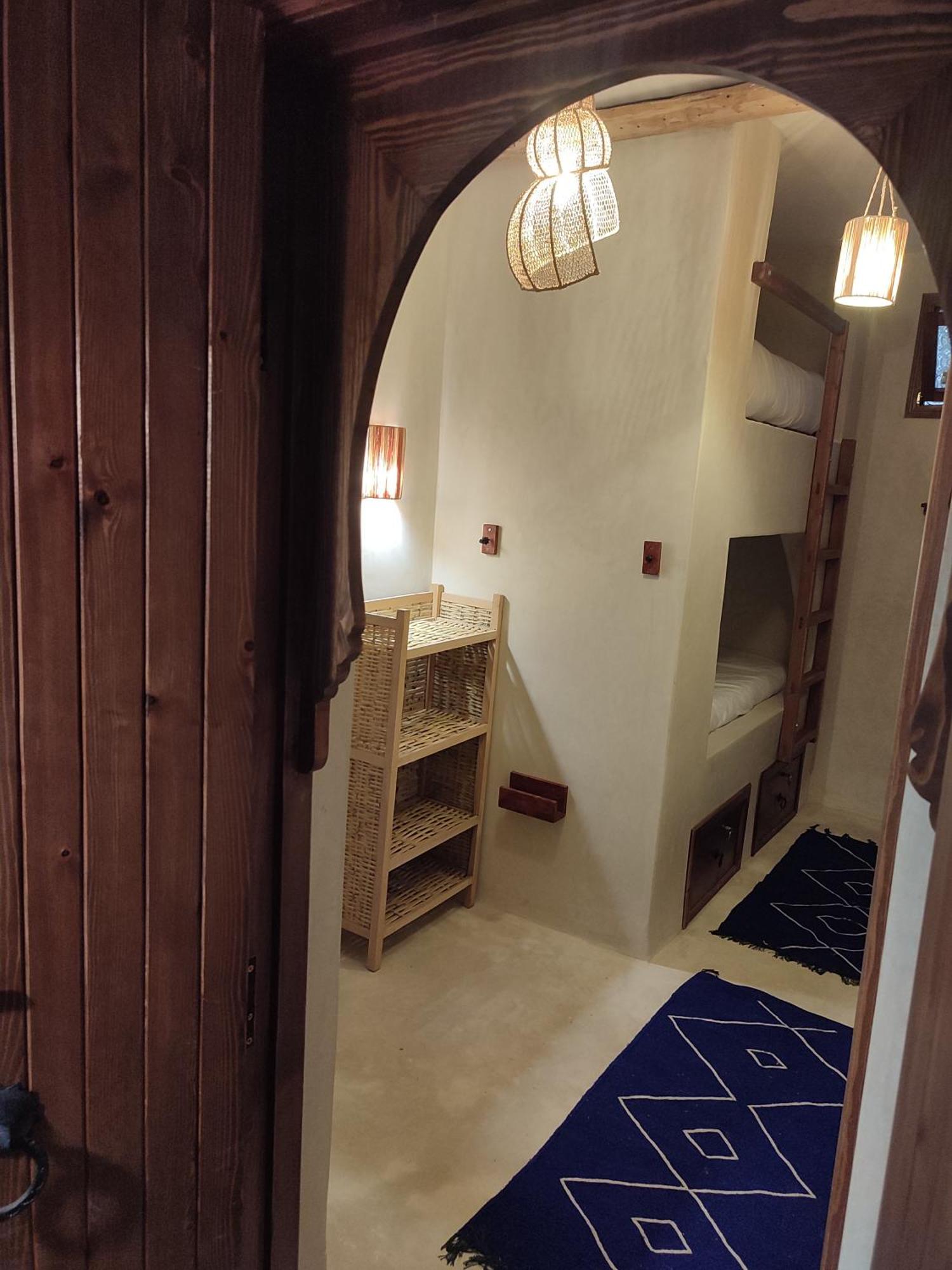 Private Room In Apartment Tov ทากาเซาท์ ภายนอก รูปภาพ