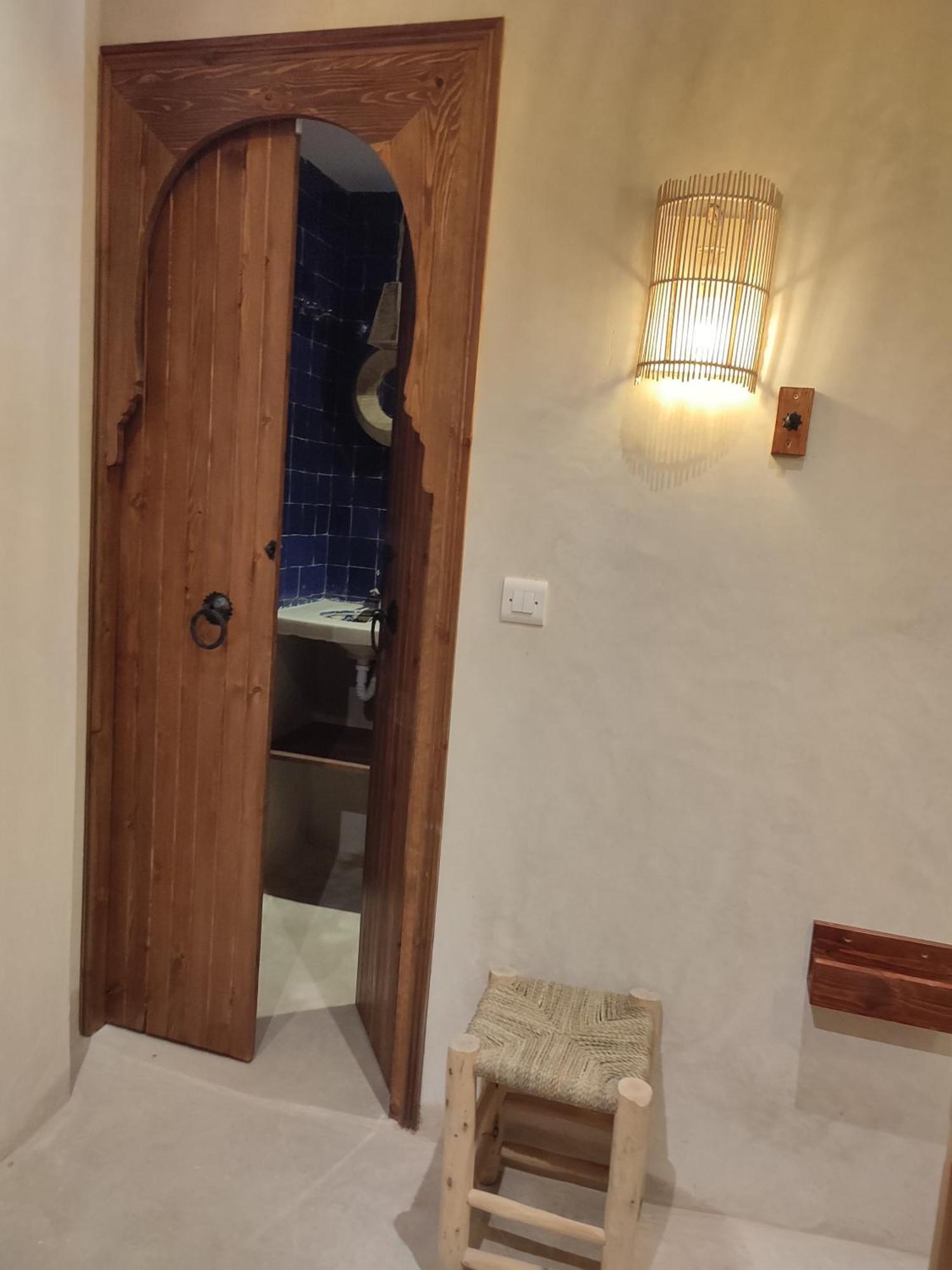 Private Room In Apartment Tov ทากาเซาท์ ภายนอก รูปภาพ
