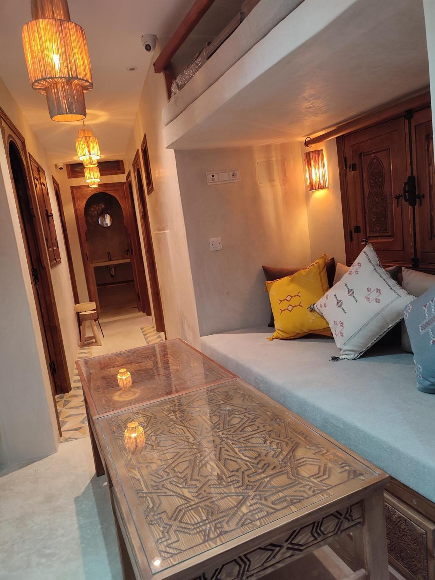 Private Room In Apartment Tov ทากาเซาท์ ภายนอก รูปภาพ