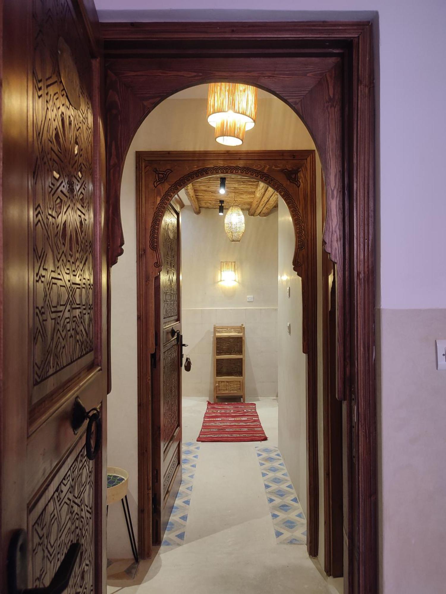 Private Room In Apartment Tov ทากาเซาท์ ภายนอก รูปภาพ